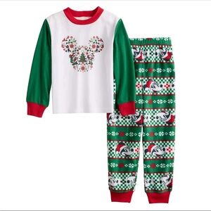 Kohl's Disney Christmas Pajama Set